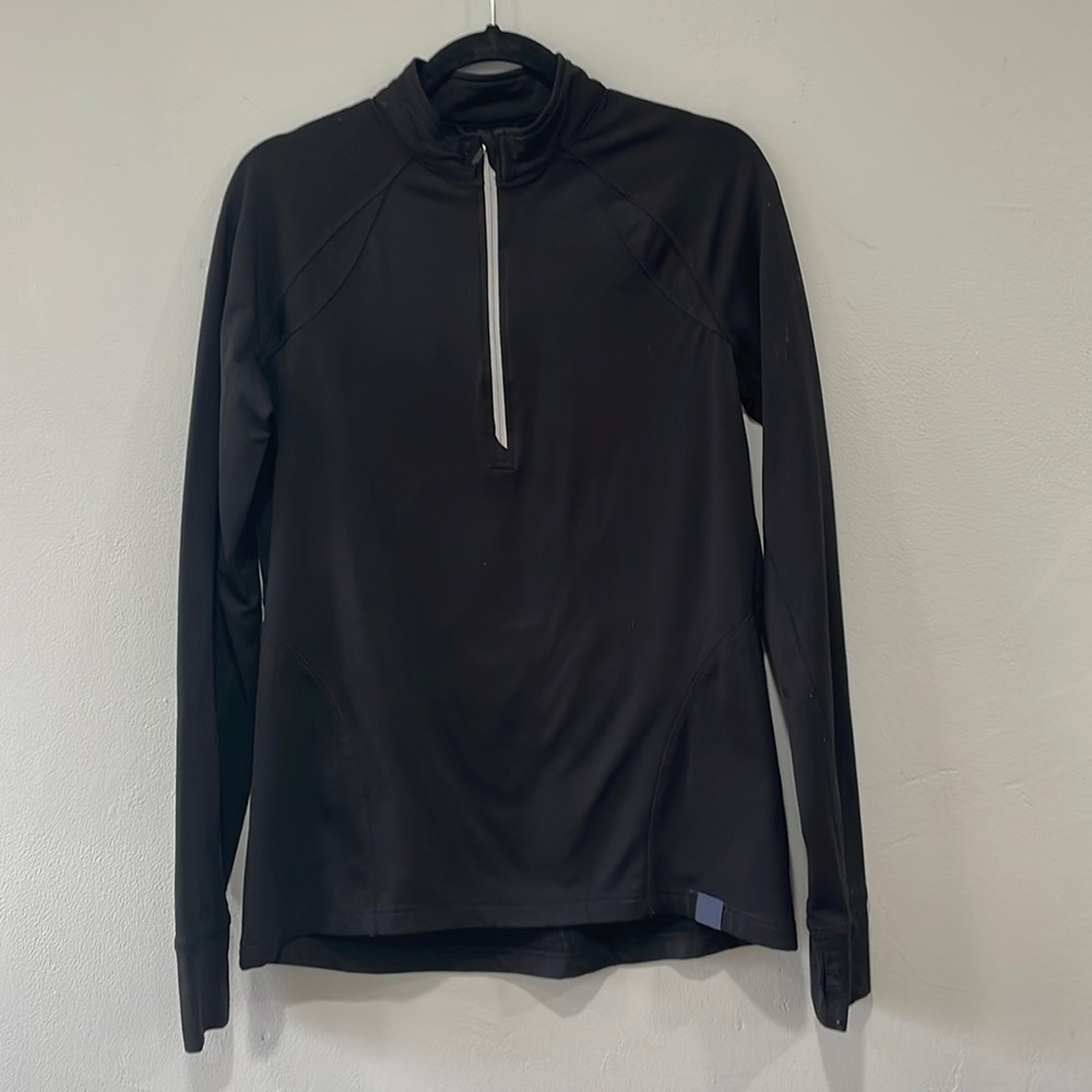 H & M Sport black quarter zip sweatshirt with thumb holes size medium